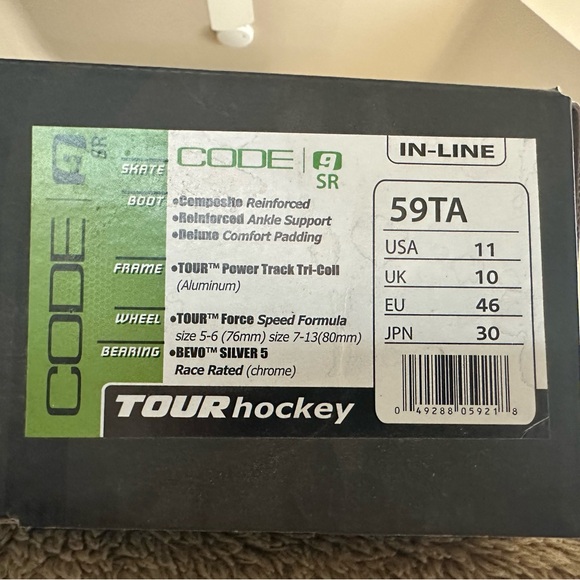 Tour Inline Skates with Green Accents - Picture 10 of 10